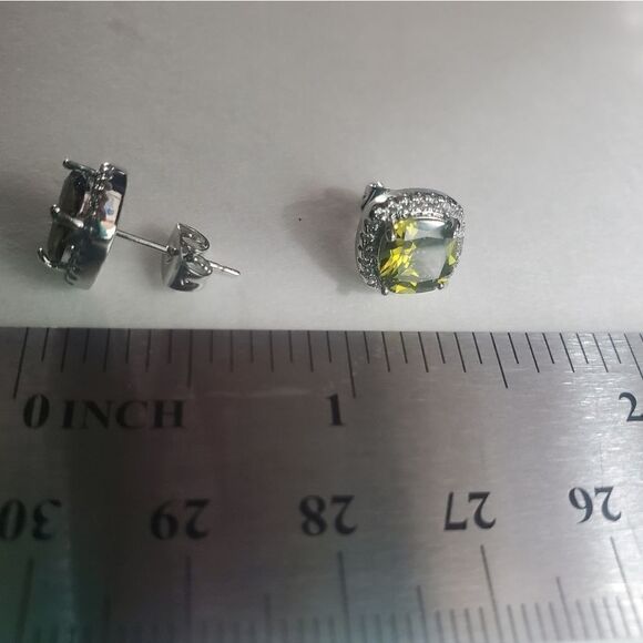 Peridot & Clear White Diamond Stud Earrings on 925 Silver Women's - Picture 5 of 6